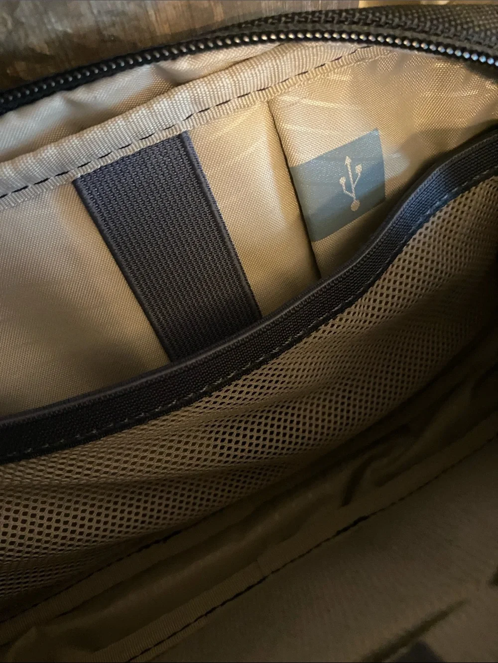 Brand New Samsonite TecKIT Electronics Pouch in Black